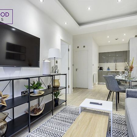 1 Bed 1 Bath Town Center Apartments For Corporates & Contractors, Wifi, Netflix And Parking On Selected Units By Redwood Stays Алдерсхот Экстерьер фото