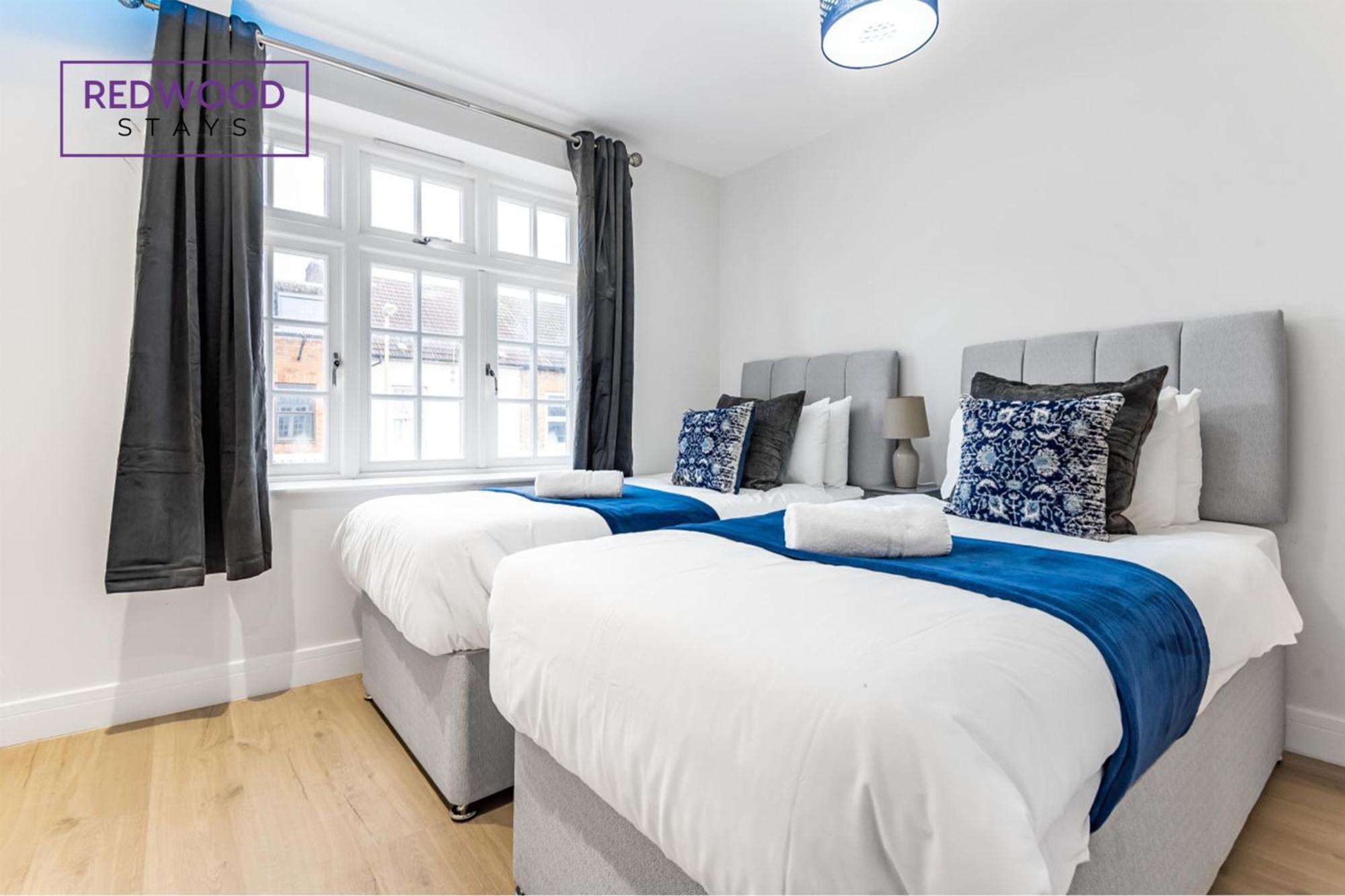 1 Bed 1 Bath Town Center Apartments For Corporates & Contractors, Wifi, Netflix And Parking On Selected Units By Redwood Stays Алдерсхот Экстерьер фото