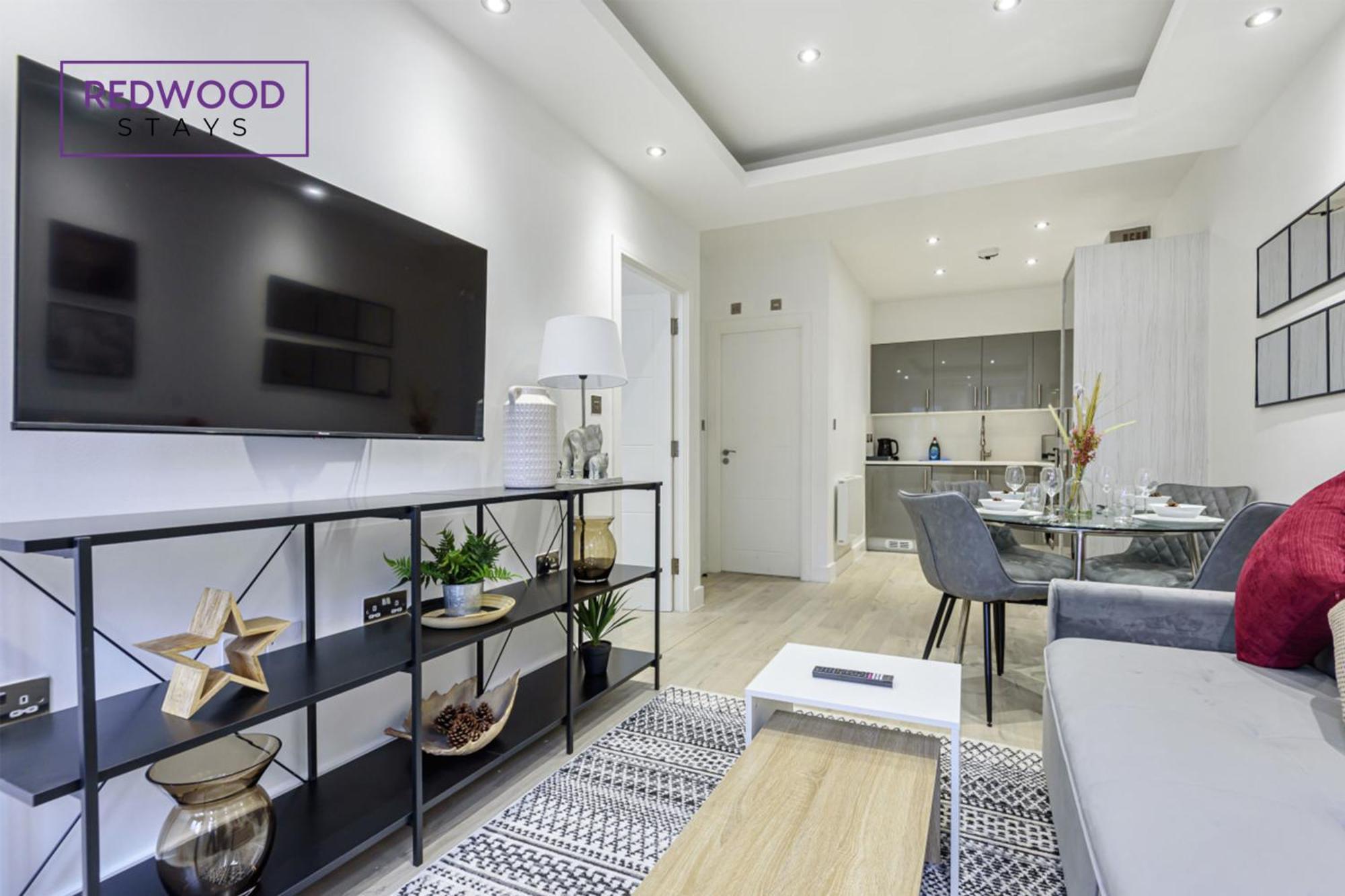 1 Bed 1 Bath Town Center Apartments For Corporates & Contractors, Wifi, Netflix And Parking On Selected Units By Redwood Stays Алдерсхот Экстерьер фото